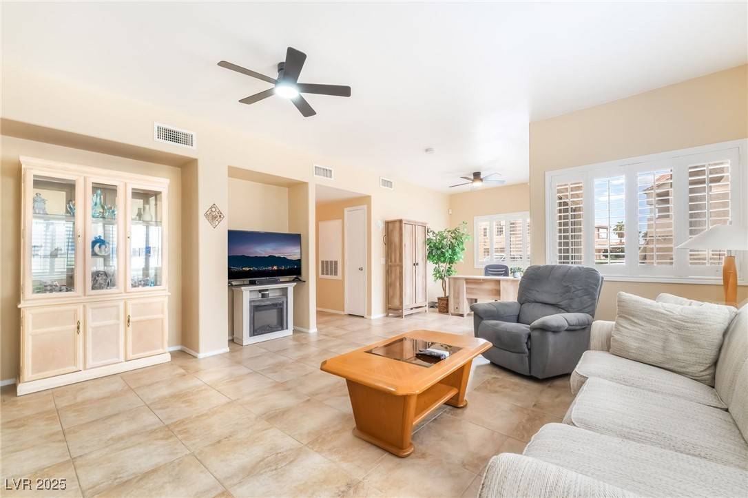 Las Vegas, NV 89123,7450 S Eastern AVE #1058