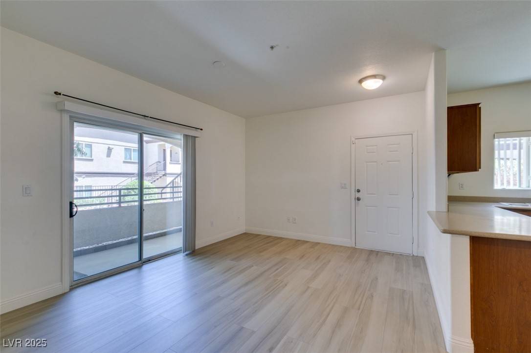 Henderson, NV 89052,2291 W Horizon Ridge Pkwy #4122