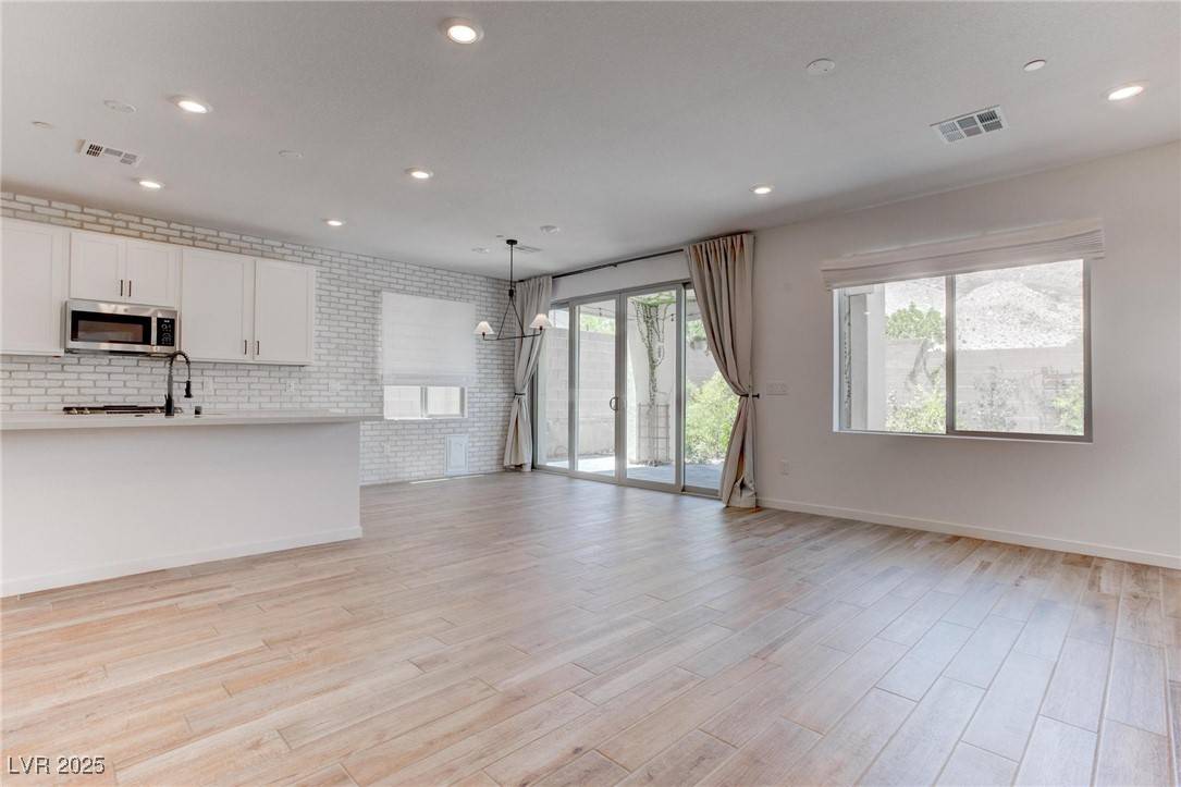 Las Vegas, NV 89138,11652 Desert Hollow AVE