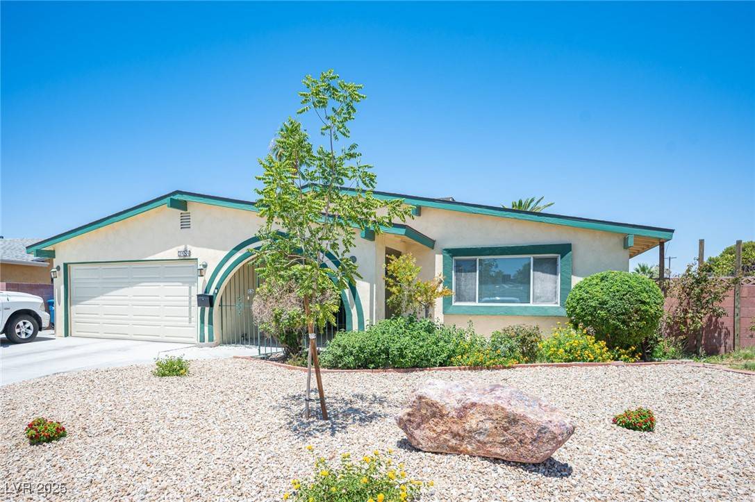 Las Vegas, NV 89121,3484 Anthony DR