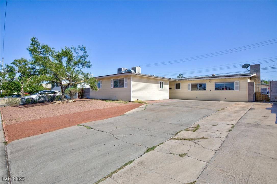 Las Vegas, NV 89107,6317 Alta DR