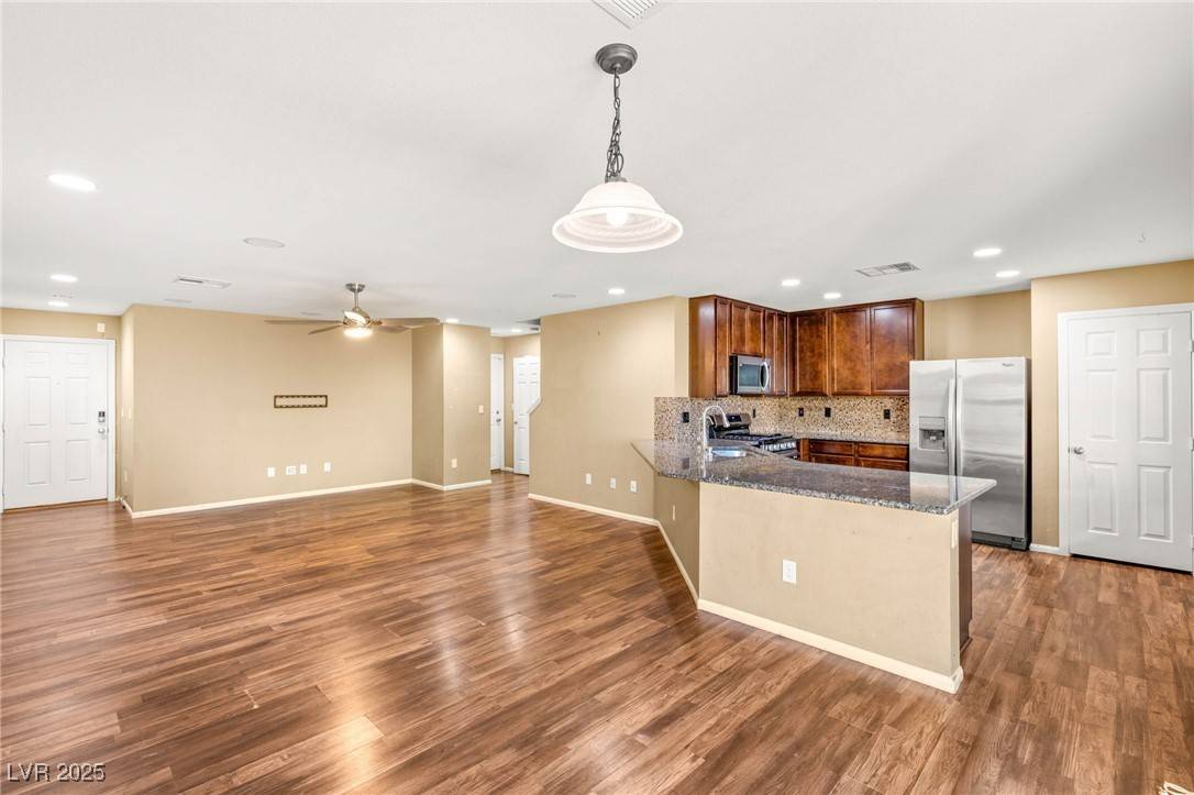 Las Vegas, NV 89148,8930 W Ford AVE