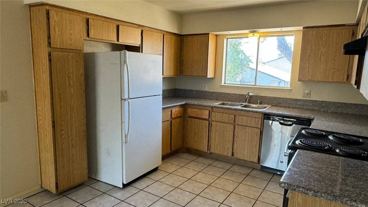 North Las Vegas, NV 89030,3412 Mercury ST #I