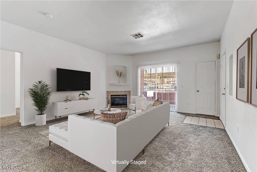 Las Vegas, NV 89115,4730 E Craig RD #1093