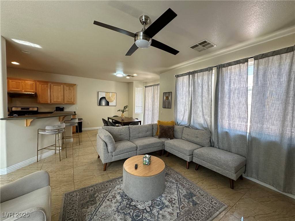 Las Vegas, NV 89147,9240 Lowery Point CT