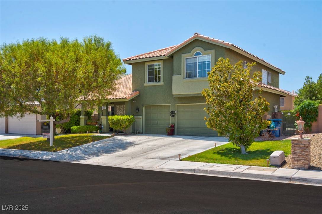 Las Vegas, NV 89117,9909 Masked Duck AVE