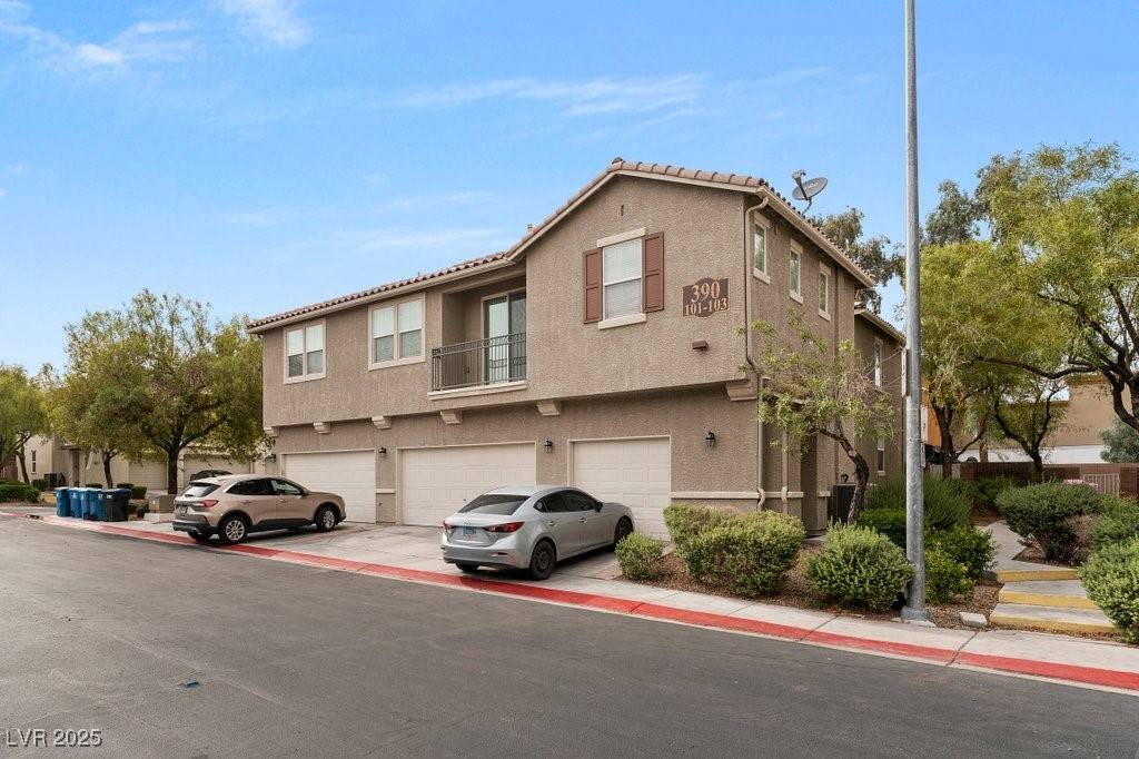 North Las Vegas, NV 89032,390 Clarence House AVE #1