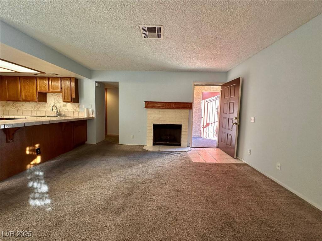 Las Vegas, NV 89103,4140 Gannet CIR #251