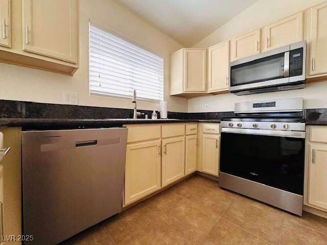 Las Vegas, NV 89147,9344 Gray Duck CT