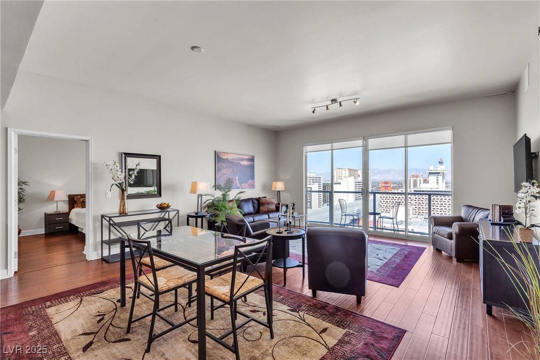 Las Vegas, NV 89101,150 Las Vegas BLVD #1906