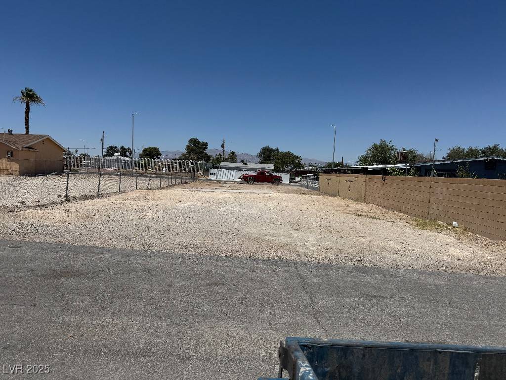 Las Vegas, NV 89106,211 W Monroe AVE
