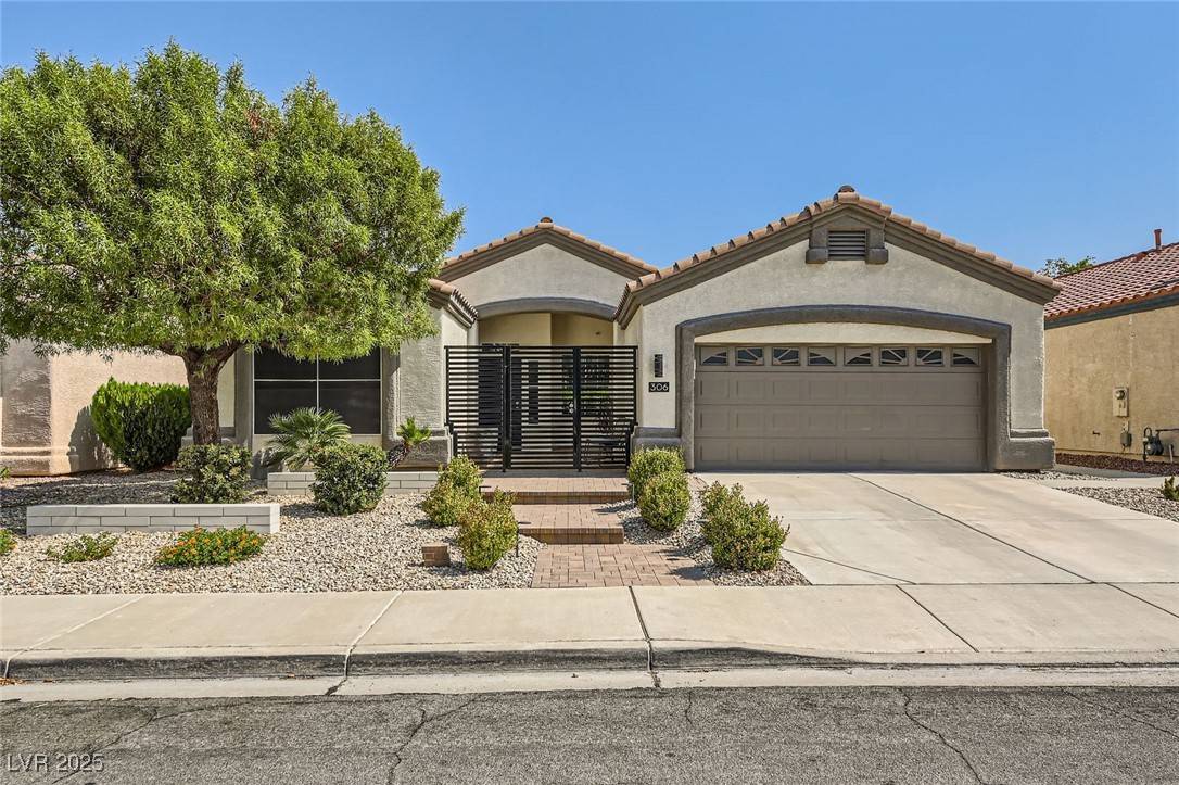 Henderson, NV 89012,306 Lingering LN