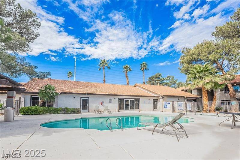 Las Vegas, NV 89117,2606 S Durango DR #142
