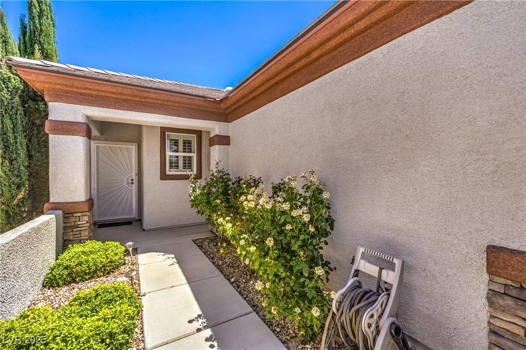 Henderson, NV 89044,2540 Binary Stars ST
