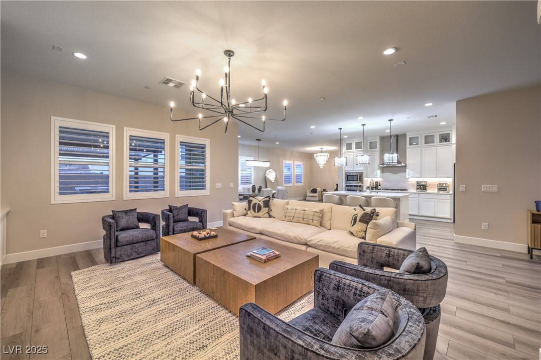 Las Vegas, NV 89166,8984 Rolling Pietra ST