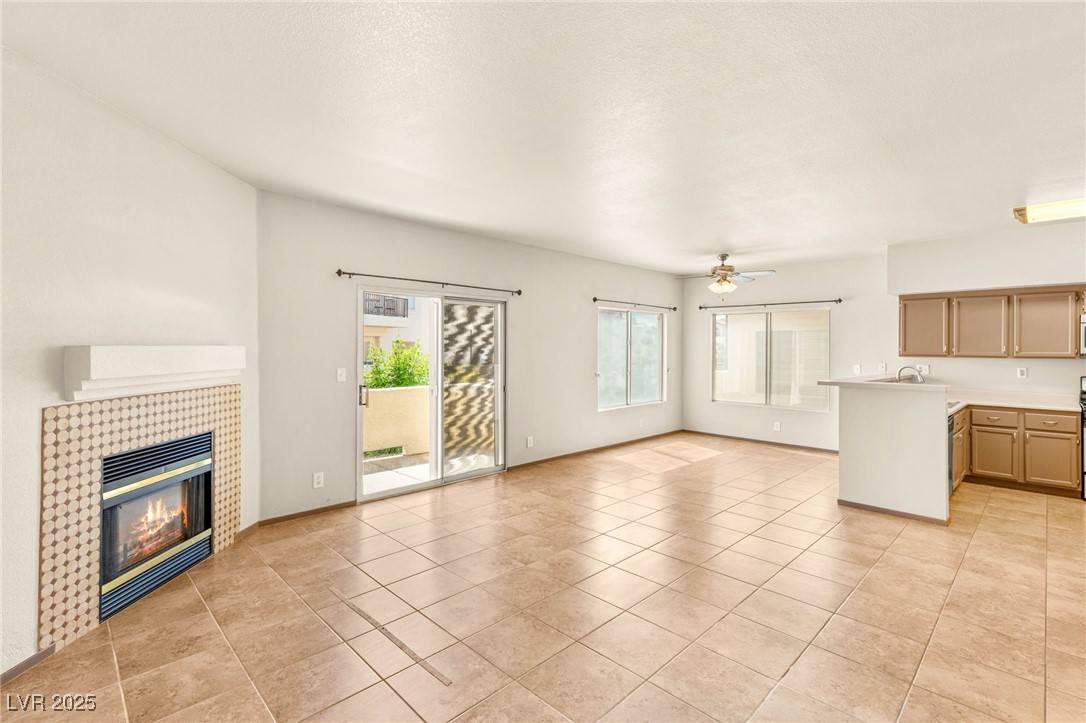 Las Vegas, NV 89149,4830 Grey Wolf LN #104
