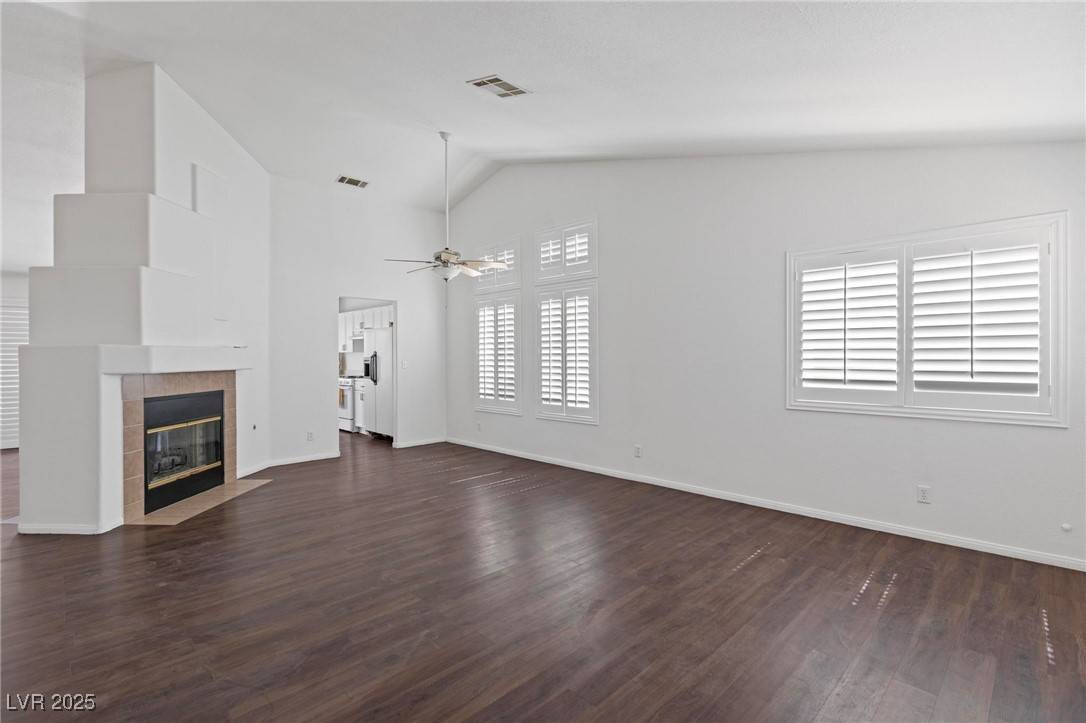 Las Vegas, NV 89122,6209 Lenaking AVE