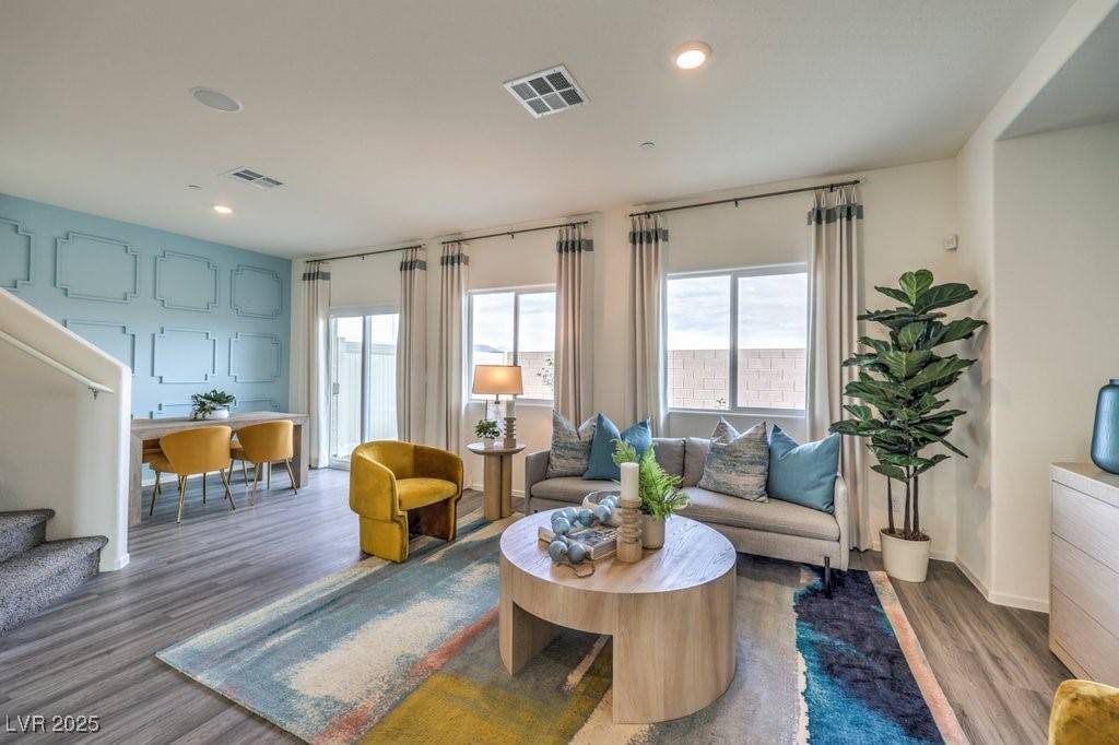Las Vegas, NV 89084,7945 Pandora Sky ST #372