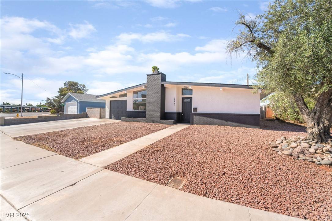 Las Vegas, NV 89107,6205 Hargrove AVE
