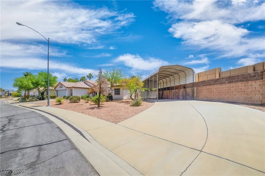 Henderson, NV 89002,114 Tamarack DR