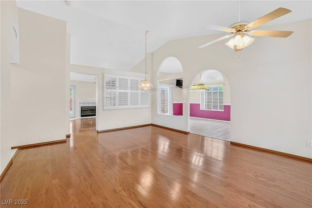 Henderson, NV 89002,114 Tamarack DR