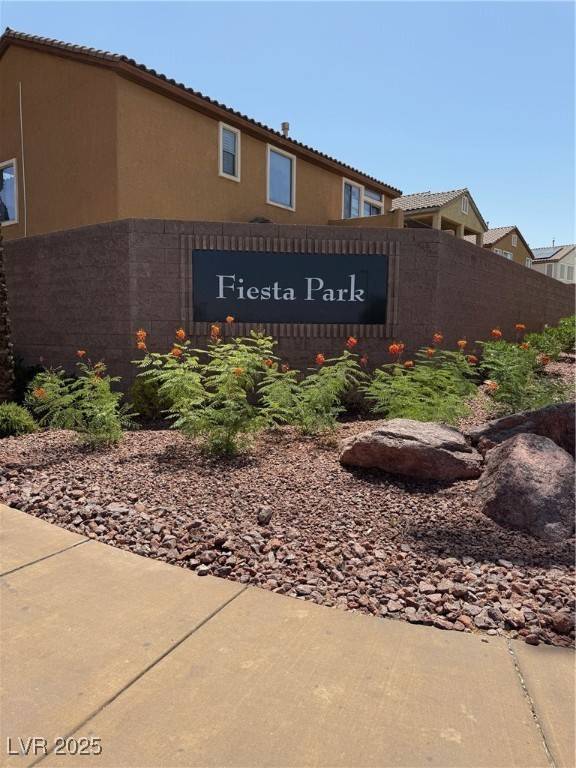 Henderson, NV 89015,272 Garnet Garden ST