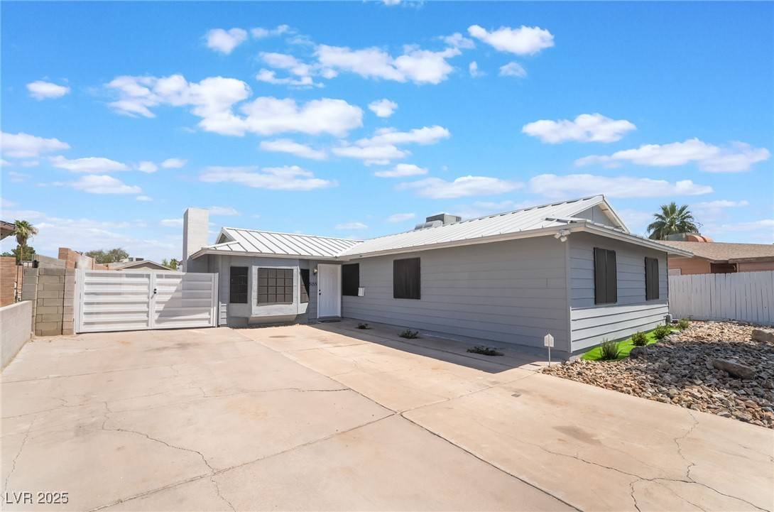 Las Vegas, NV 89120,5155 Saratoga DR