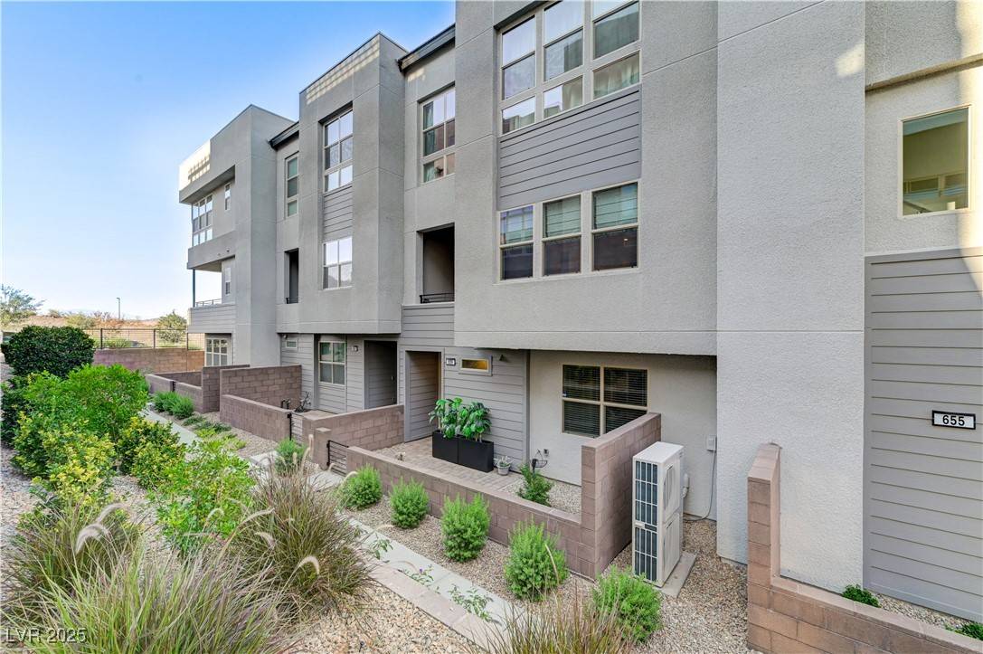Las Vegas, NV 89138,659 Spotted Falcon ST