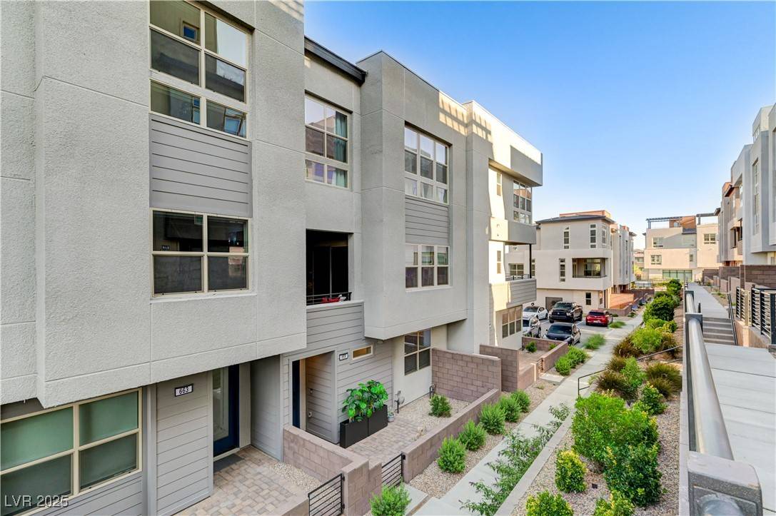 Las Vegas, NV 89138,659 Spotted Falcon ST