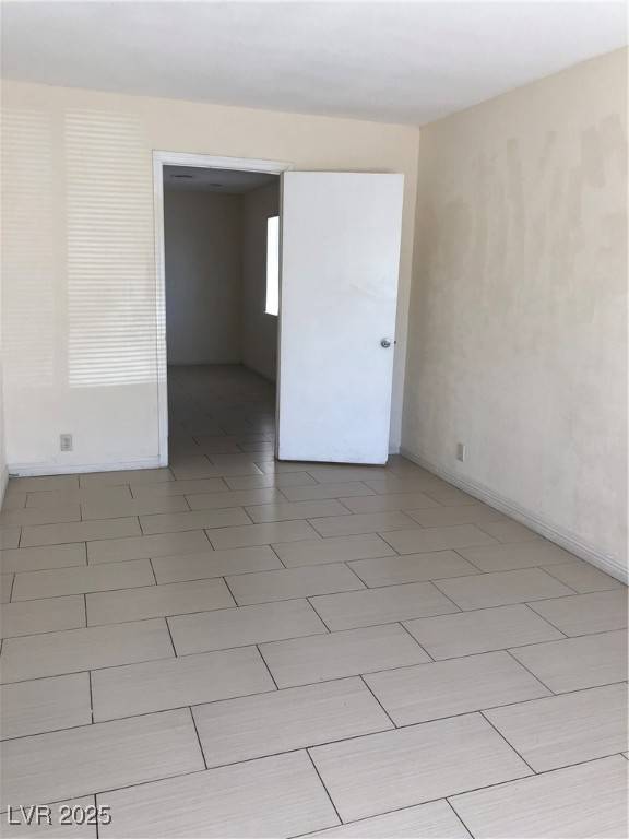 Las Vegas, NV 89103,6196 W University AVE