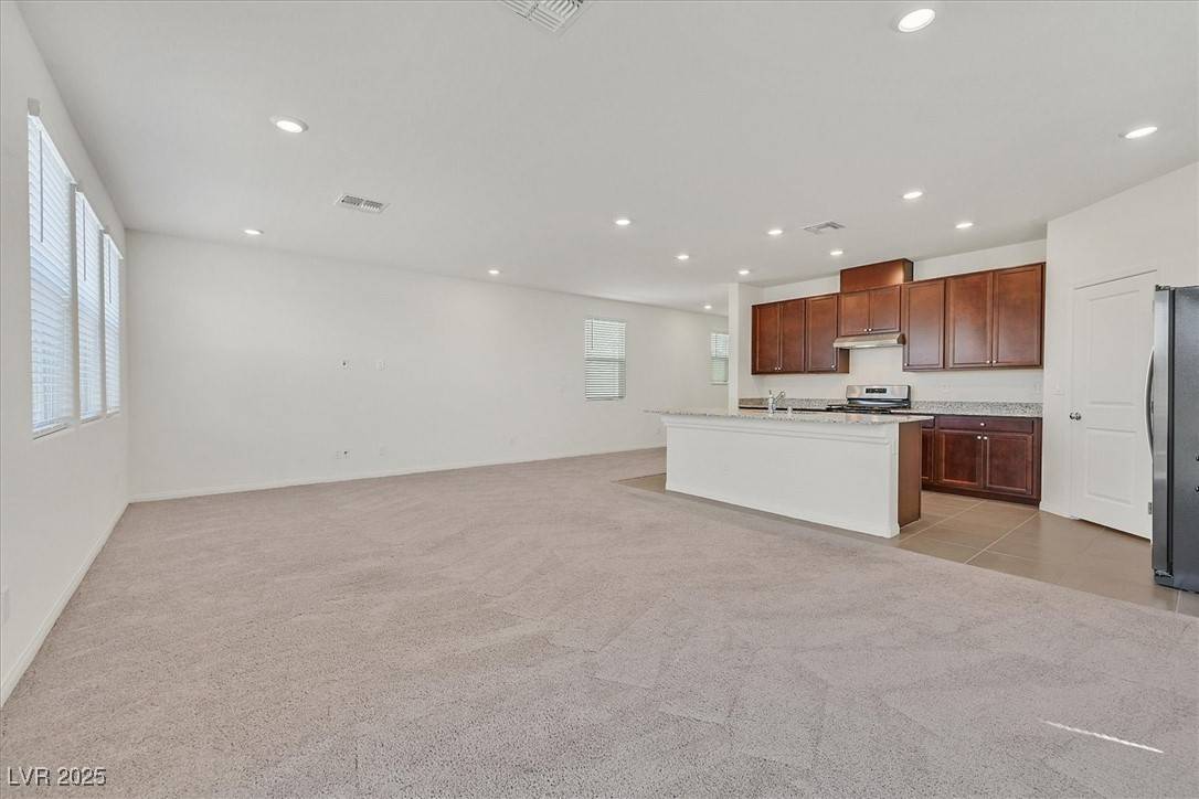 Las Vegas, NV 89113,7016 Bard AVE