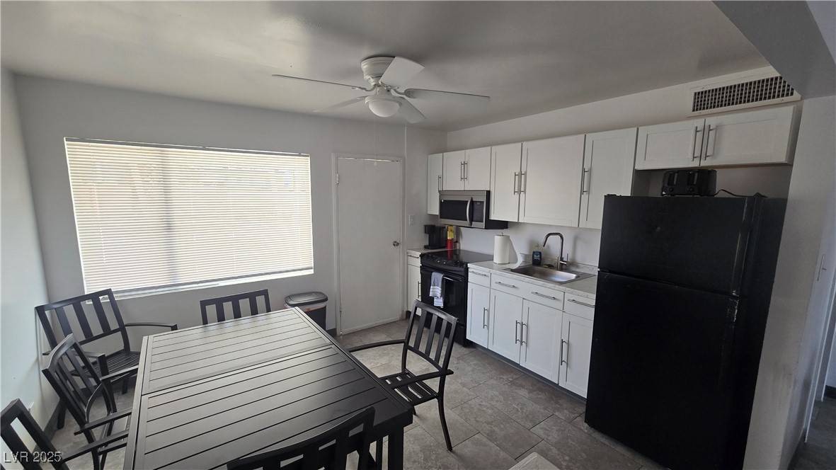 Las Vegas, NV 89169,444 E Naples DR #B