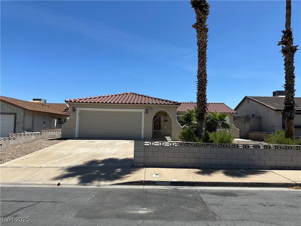 Henderson, NV 89015,260 Village CT