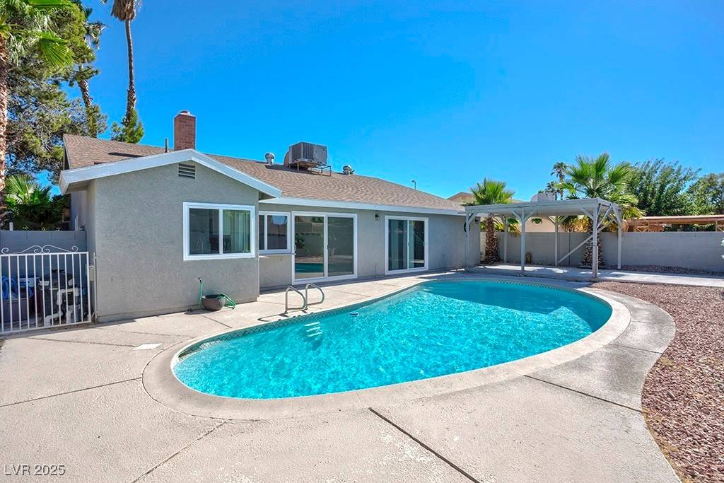 Las Vegas, NV 89103,6848 Groveview LN