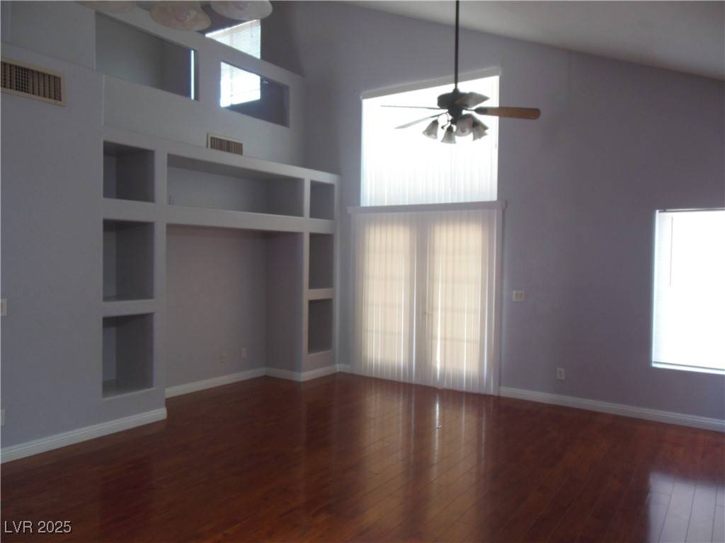 Las Vegas, NV 89183,878 SCARLET HAZE AVE