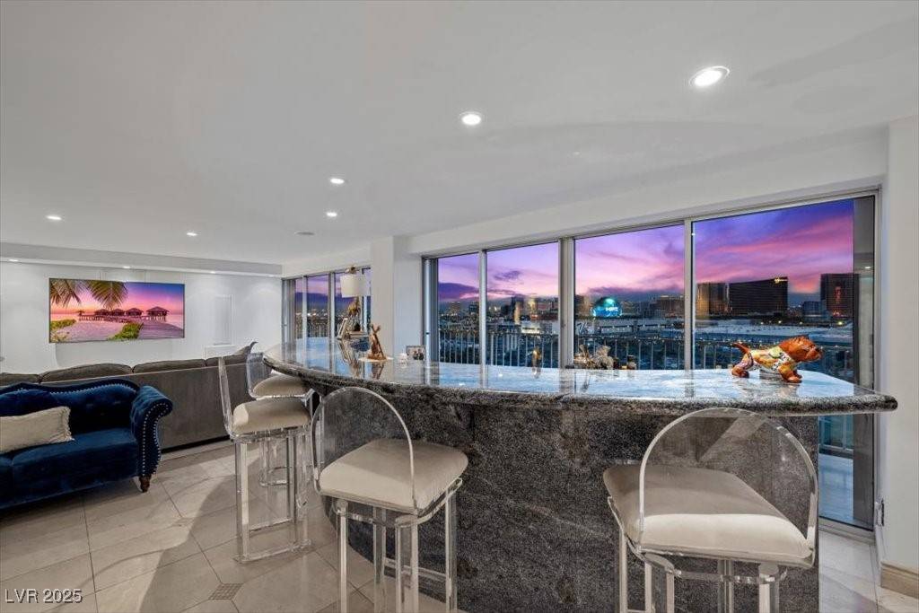 Las Vegas, NV 89109,3111 Bel Air DR #21A & 21C