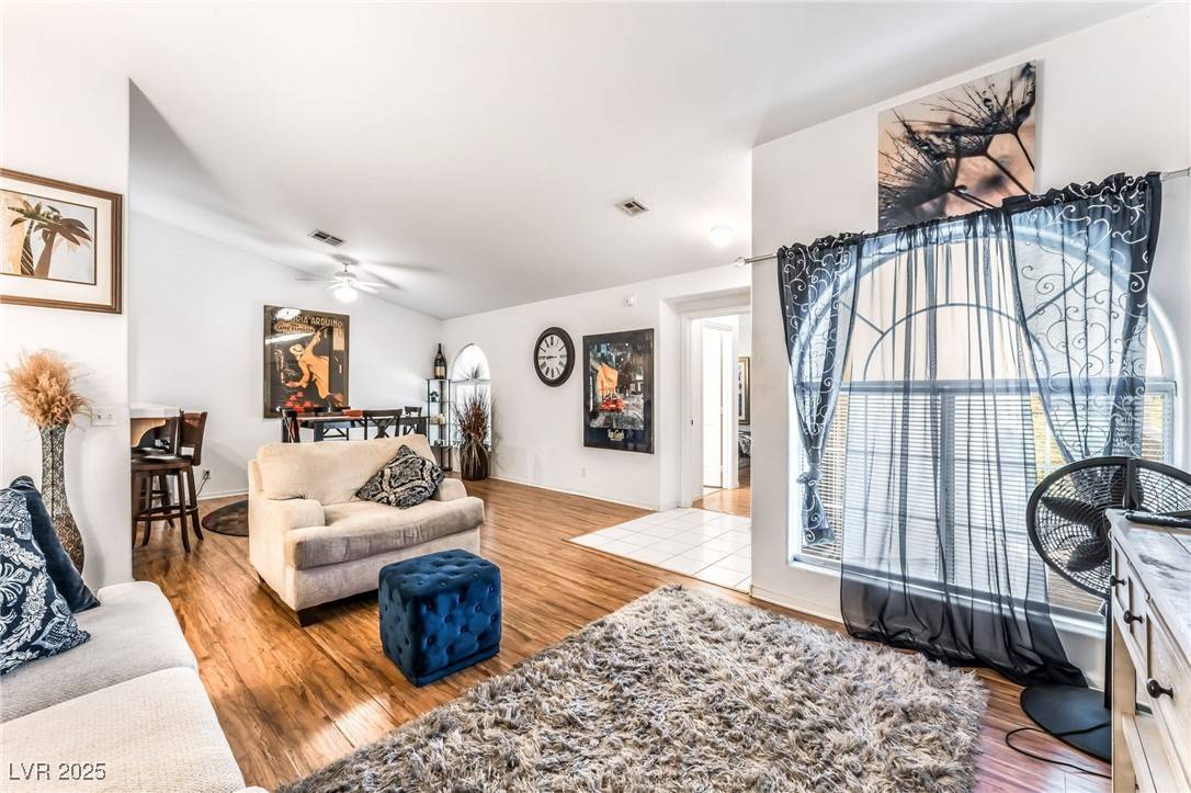 Las Vegas, NV 89129,3673 Ian Thomas ST #201