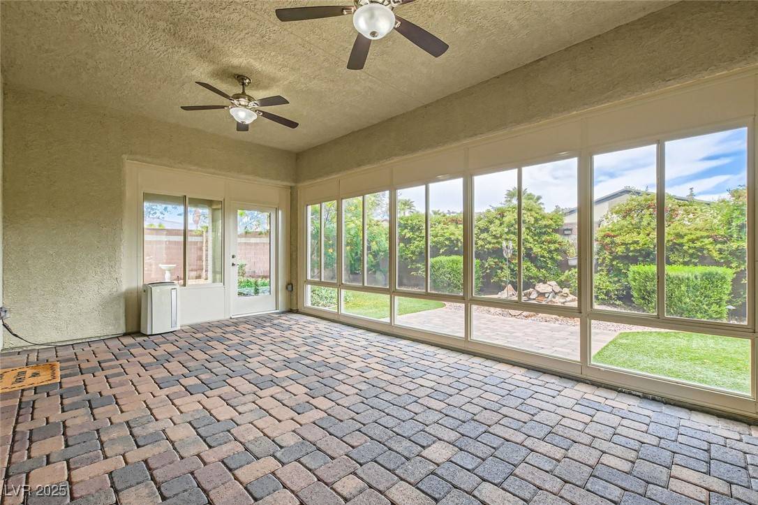 Las Vegas, NV 89149,8732 Kendall Brook CIR