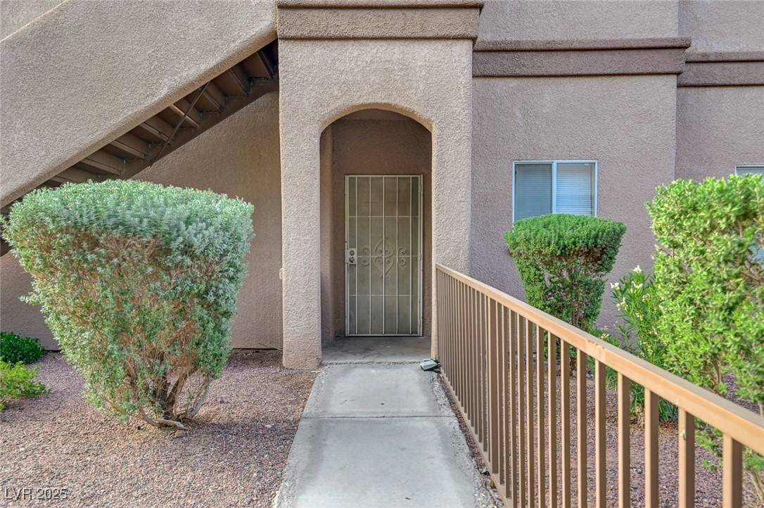 Las Vegas, NV 89122,5751 E Hacienda AVE #173
