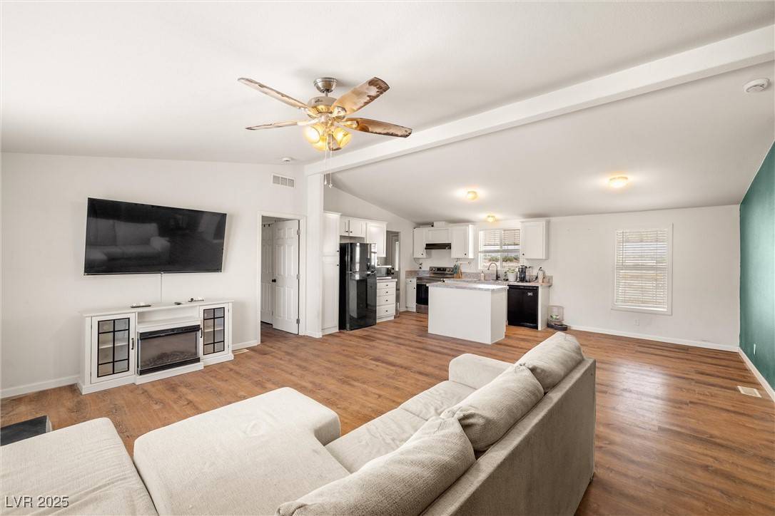 Pahrump, NV 89060,5601 Fleetwood PL