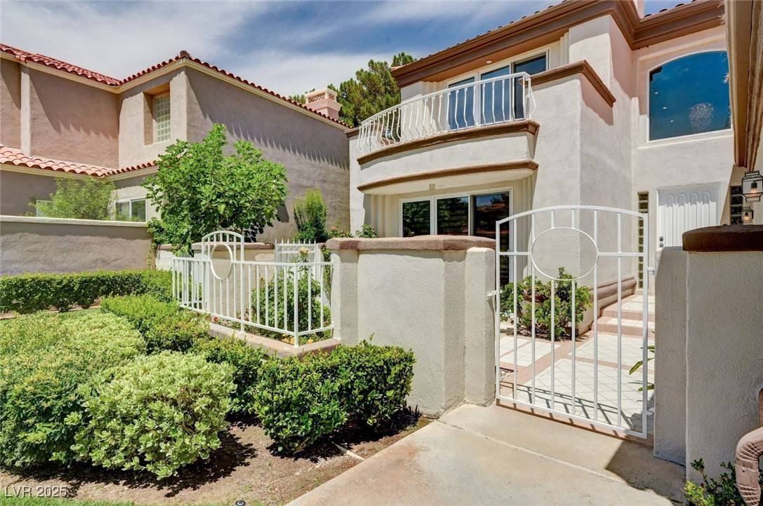 Las Vegas, NV 89113,8224 Horseshoe Bend LN