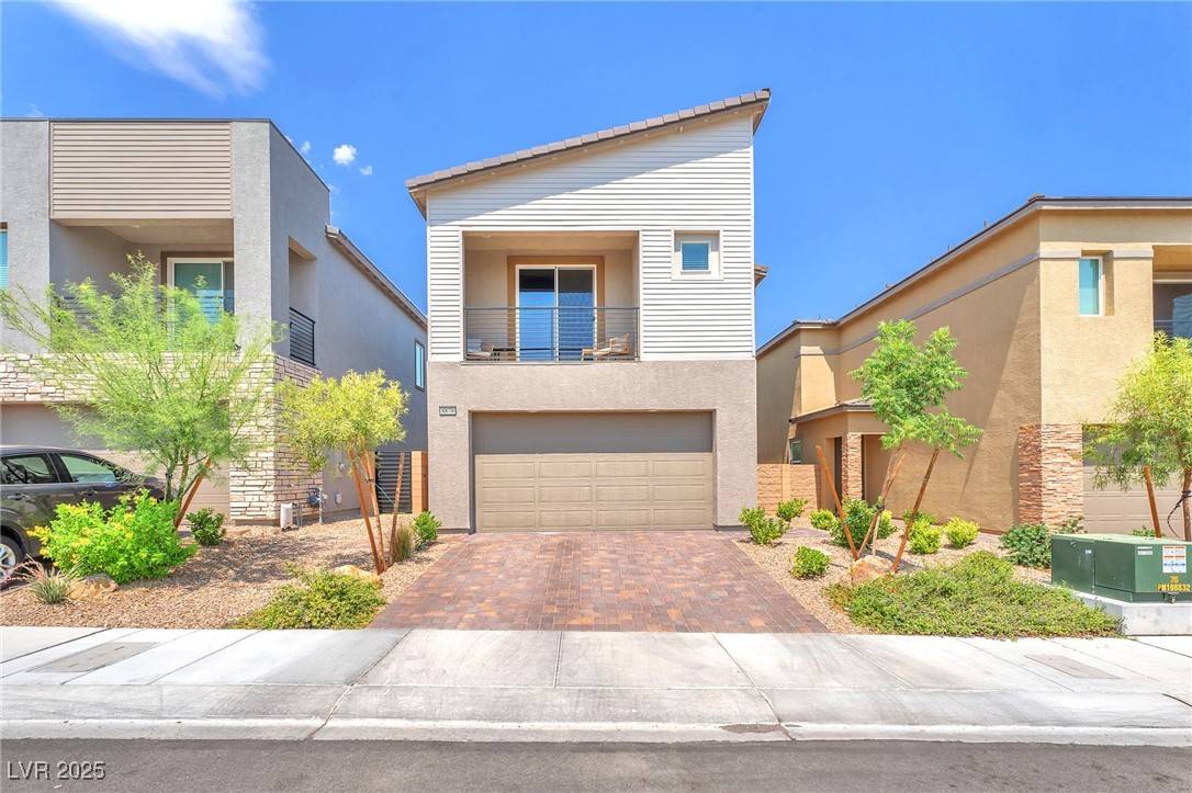 Las Vegas, NV 89166,8879 Roadrunner Ravine ST