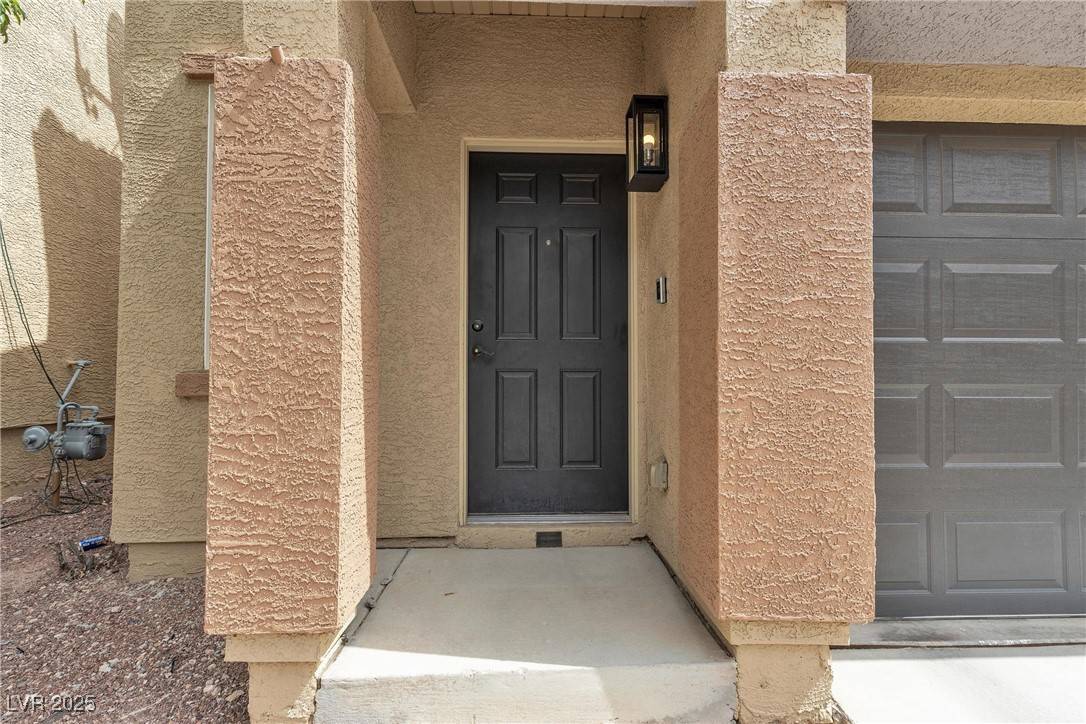Las Vegas, NV 89148,9074 Maycott AVE