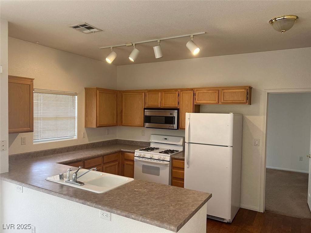 Las Vegas, NV 89129,3805 Ormond Beach ST #201