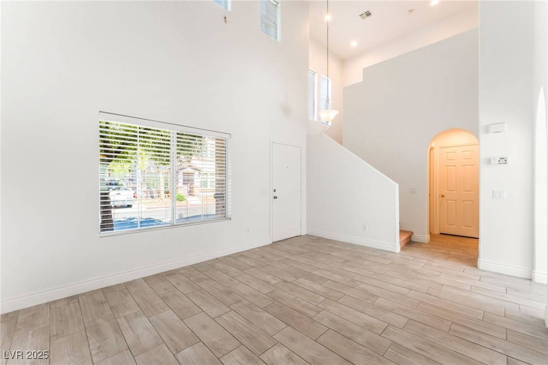 North Las Vegas, NV 89081,5340 Santa Fe Heights ST