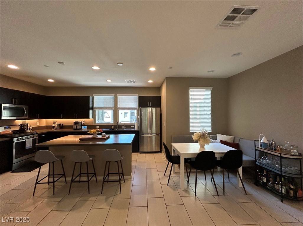 Las Vegas, NV 89135,11231 Hidden Peak AVE #207