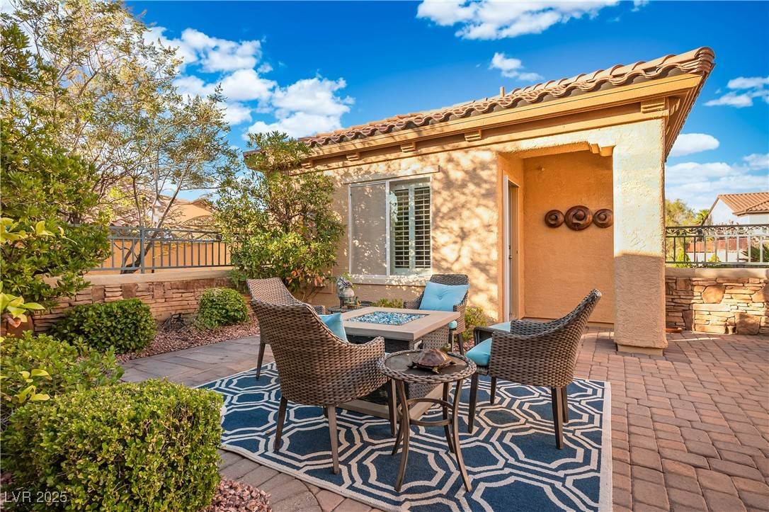 Henderson, NV 89044,2239 Jordan Valley CT