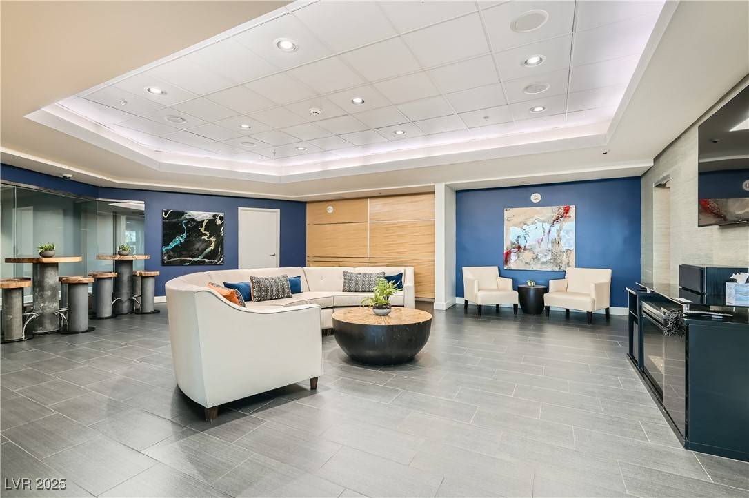 Las Vegas, NV 89102,200 W Sahara AVE #1102