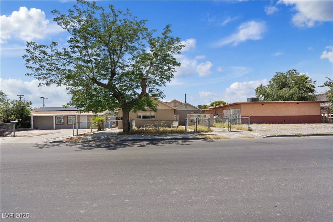 Las Vegas, NV 89101,2528 Sunrise AVE