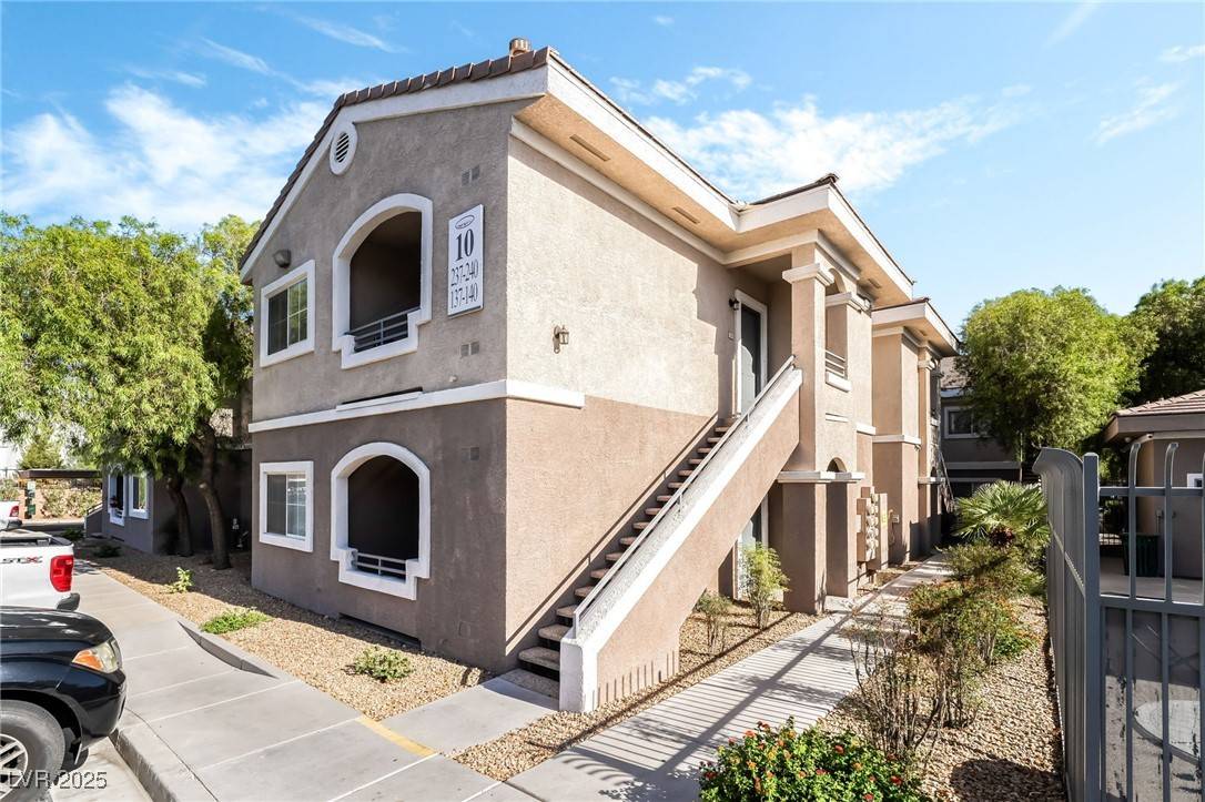 Las Vegas, NV 89148,9330 W Maule AVE #138
